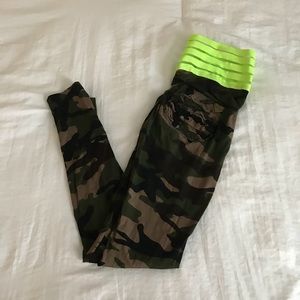 Cute booty lounge leggings Size Xs